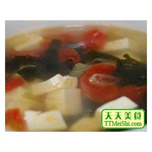 马蹄紫菜豆腐粉丝汤