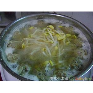 蘑菇豆芽丸子汤