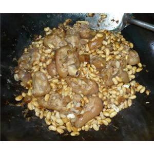 猪蹄焖黄豆