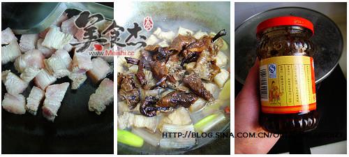 茶树菇炖花肉