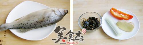 香辣豆豉蒸鲈鱼