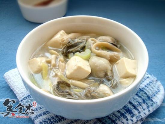 鲜蘑牡蛎豆腐汤