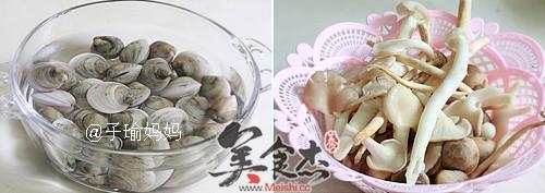 蛤蜊菌菇汤 