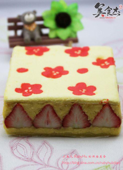 草莓印花蛋糕