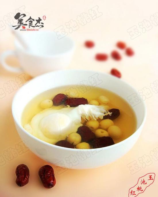 红枣莲子鸡蛋甜汤