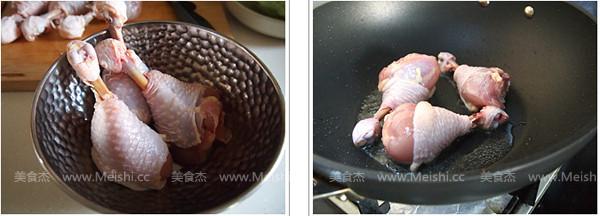 锅烤豉油茶树菇鸡腿