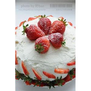 草莓奶油蛋糕（6寸戚风）